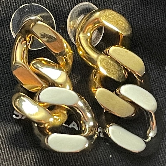Saint Laurent 3 Curb Chain Link Earrings in Metal. - Picture 8 of 12